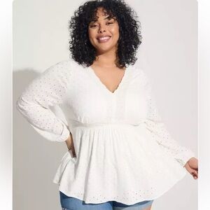 Torrid Off-White Babydoll Eyelet Top Size 0 L/12